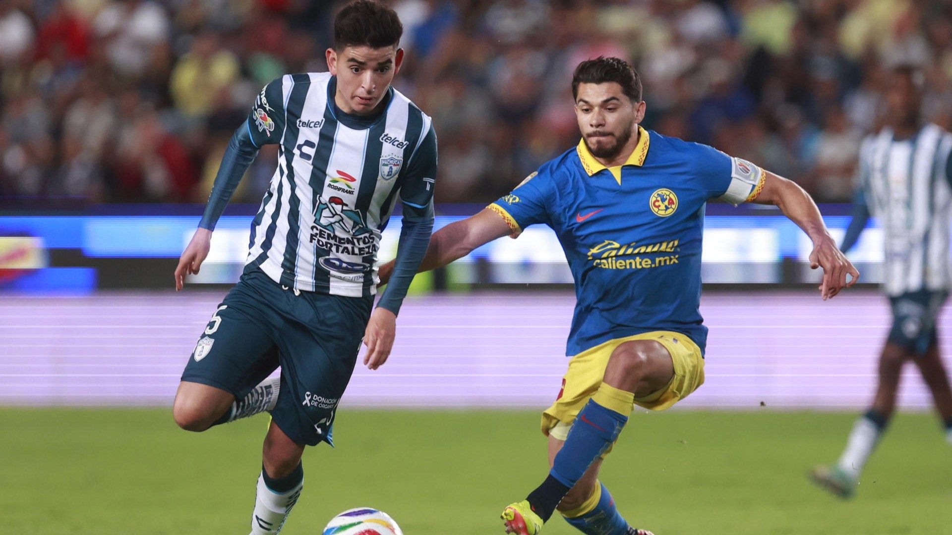 Pachuca y América Igualan en la Ida de Cuartos de Final