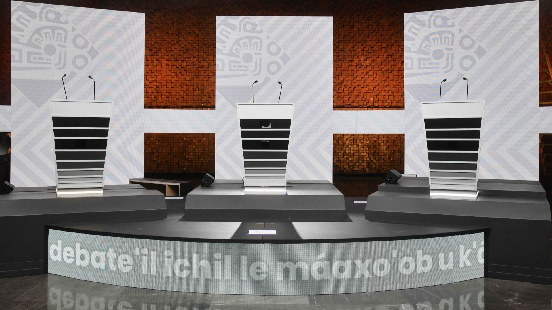 Alistan set del tercer debate presidencial en México