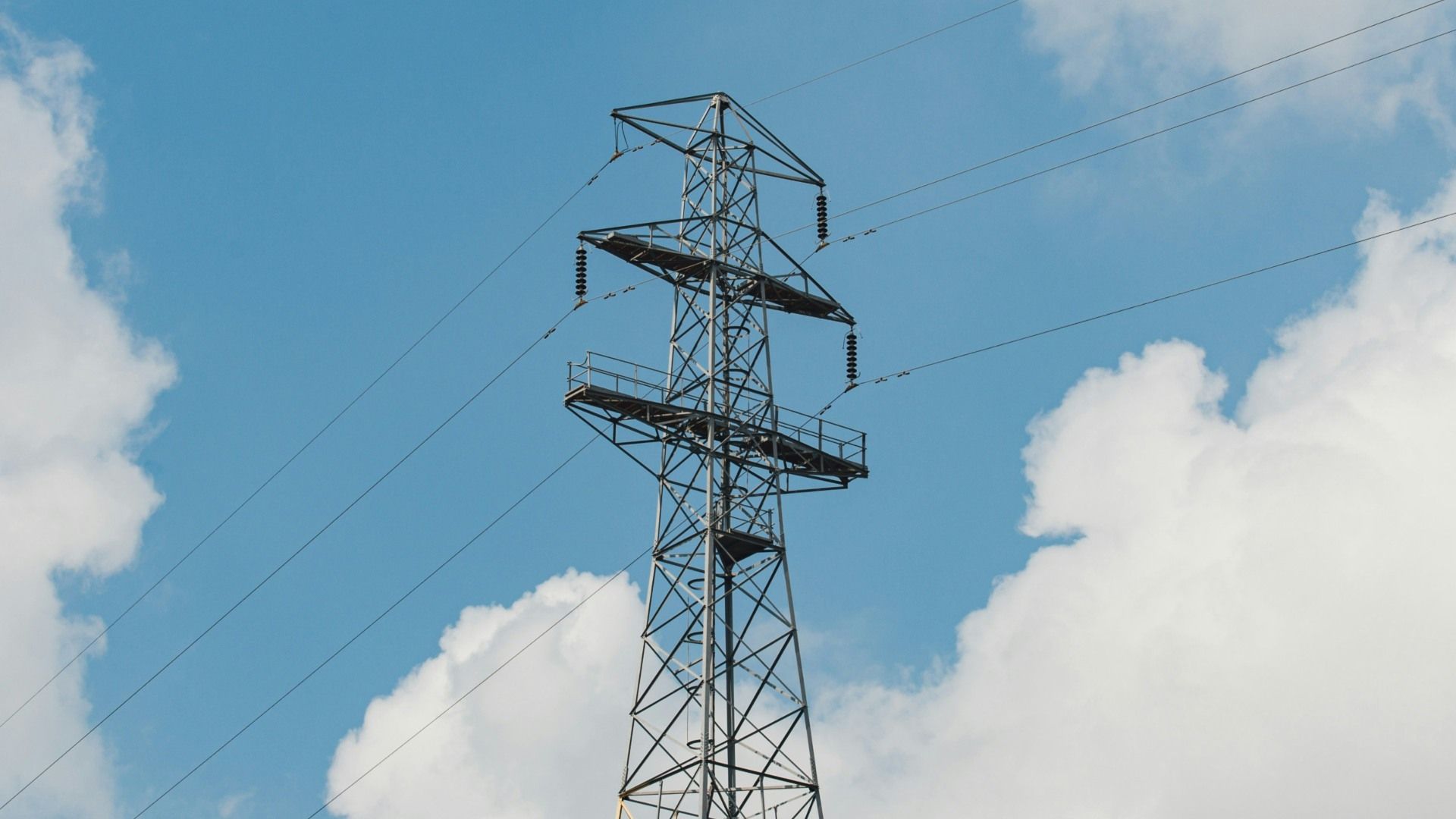 La alta demanda puso en emergencia el sistema eléctrico nacional
