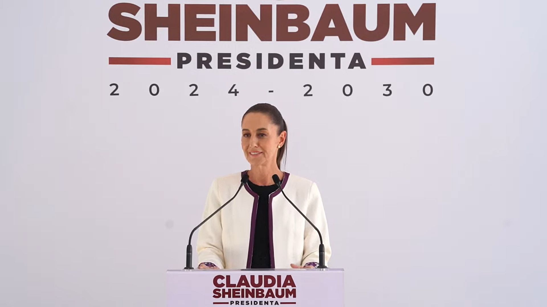 Sheinbaum Alista Gira y Prepara Nuevas Becas para Estudiantes y Pensión para Mujeres en 2025