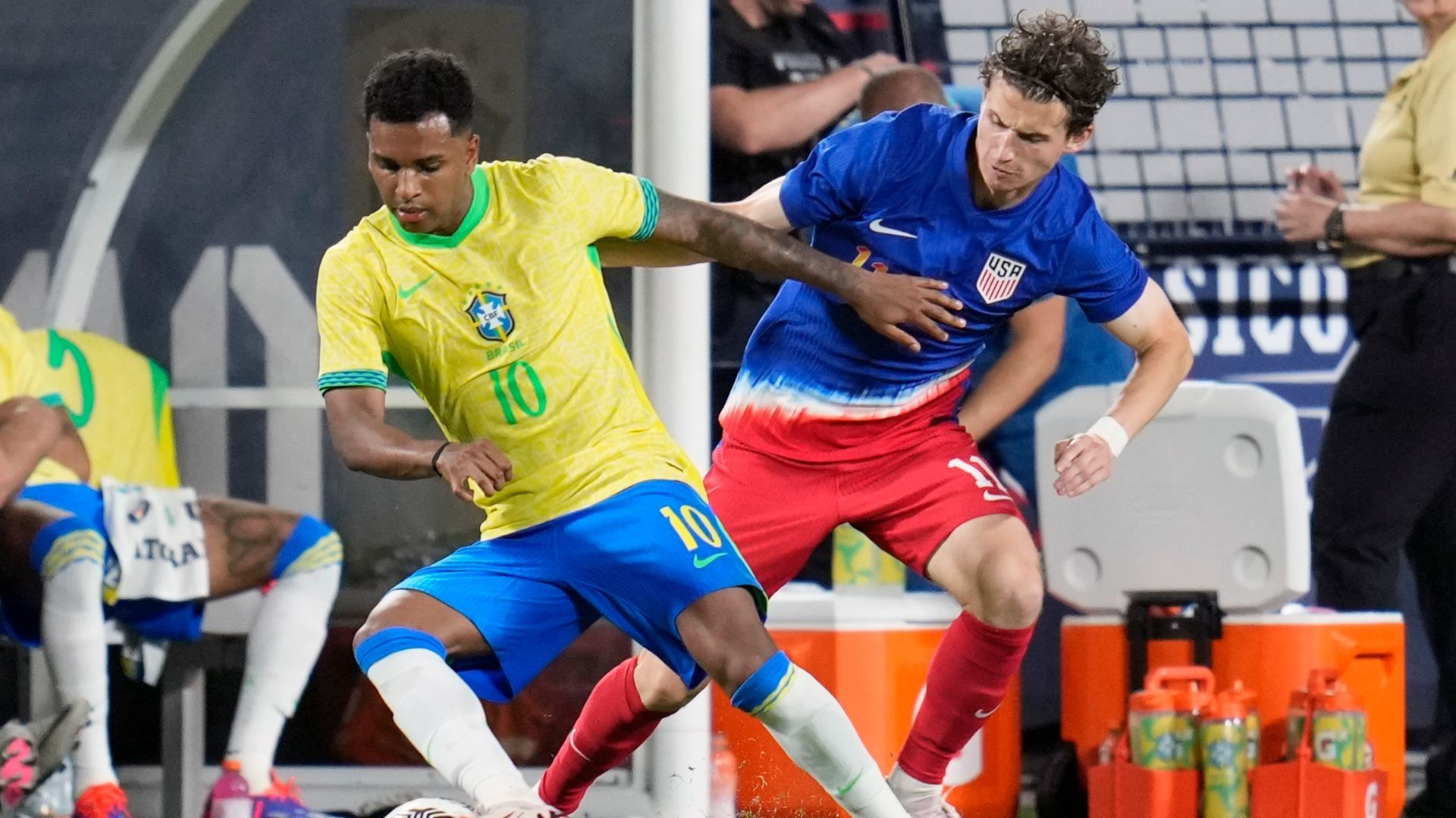 Rodrygo generó varias jugadas de peligro para Brasil. Foto AP