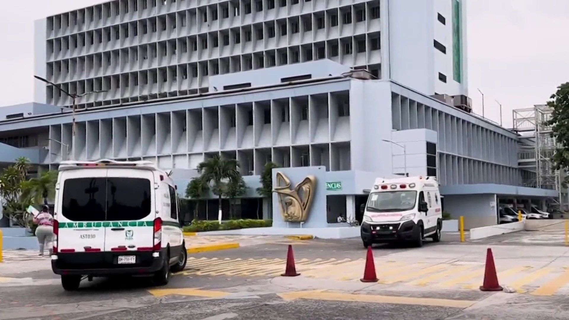 Aire Acondicionado y Elevador de UMAE 14 de Veracruz Esperan Refacciones: IMSS