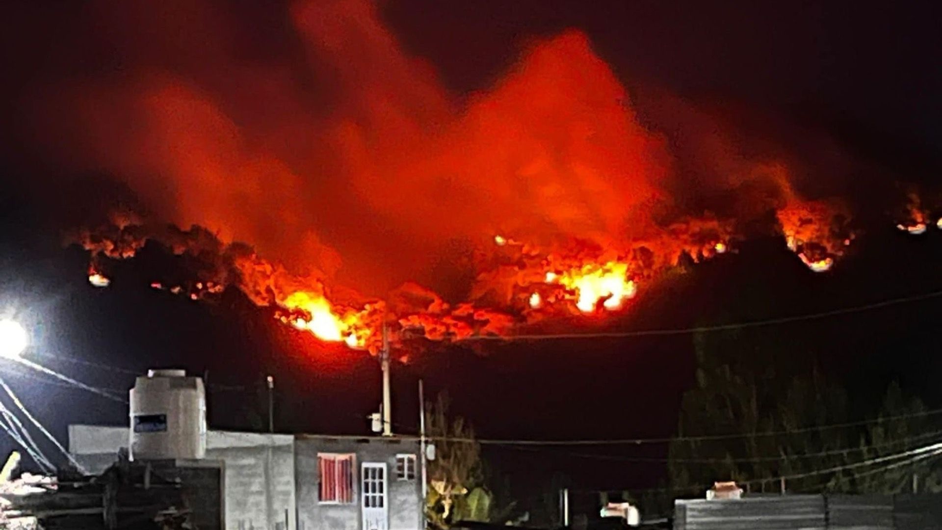 Helicóptero de la SEDENA para Incendio en Quimixtlán, Puebla. Foto: N+