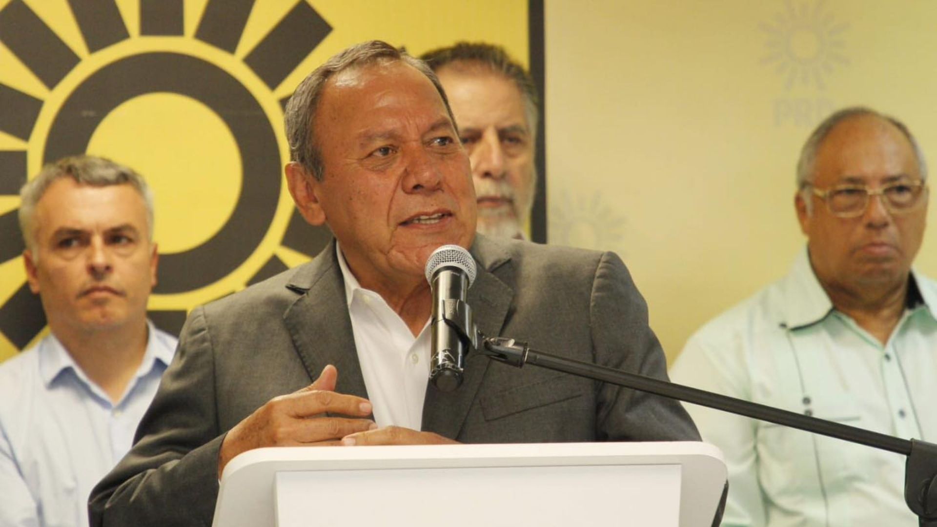 Jesús Zambrano, líder nacional del PRD