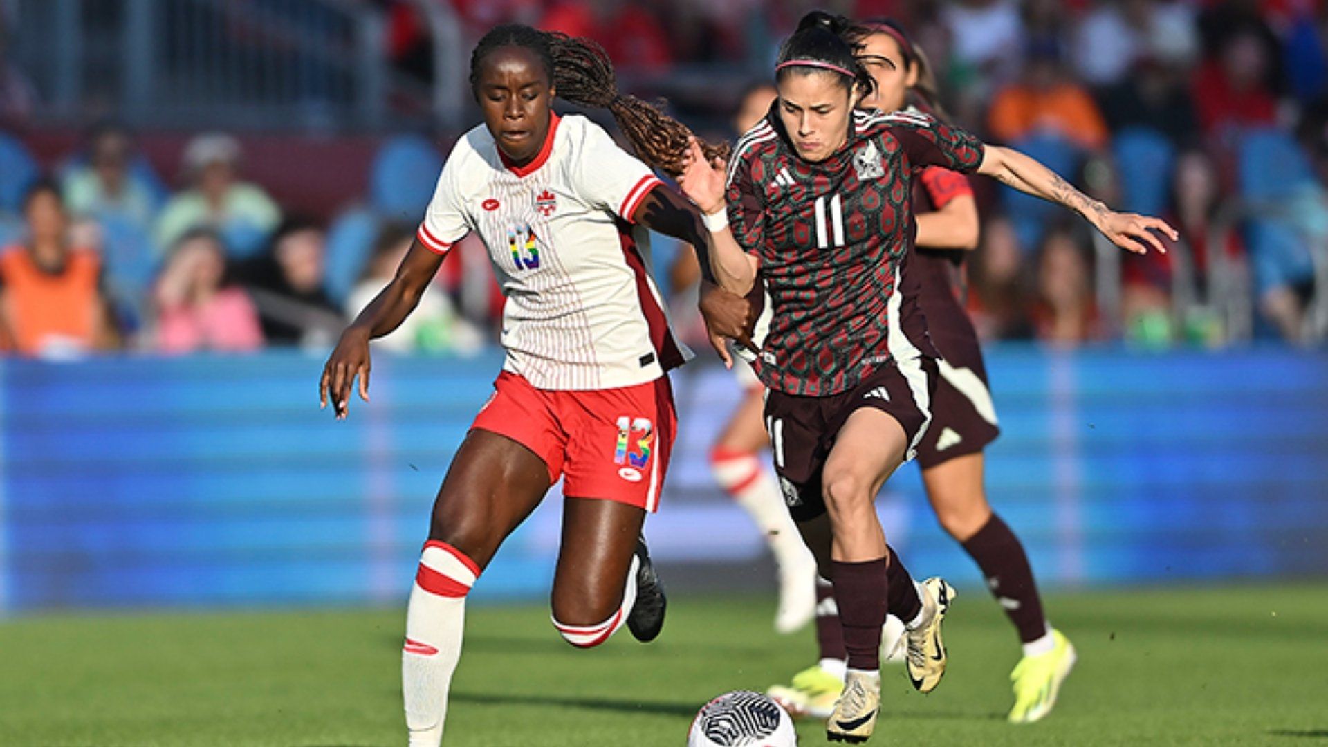 Lizbeth Ovalle se mandó un golazo. Foto @Miseleccionfem