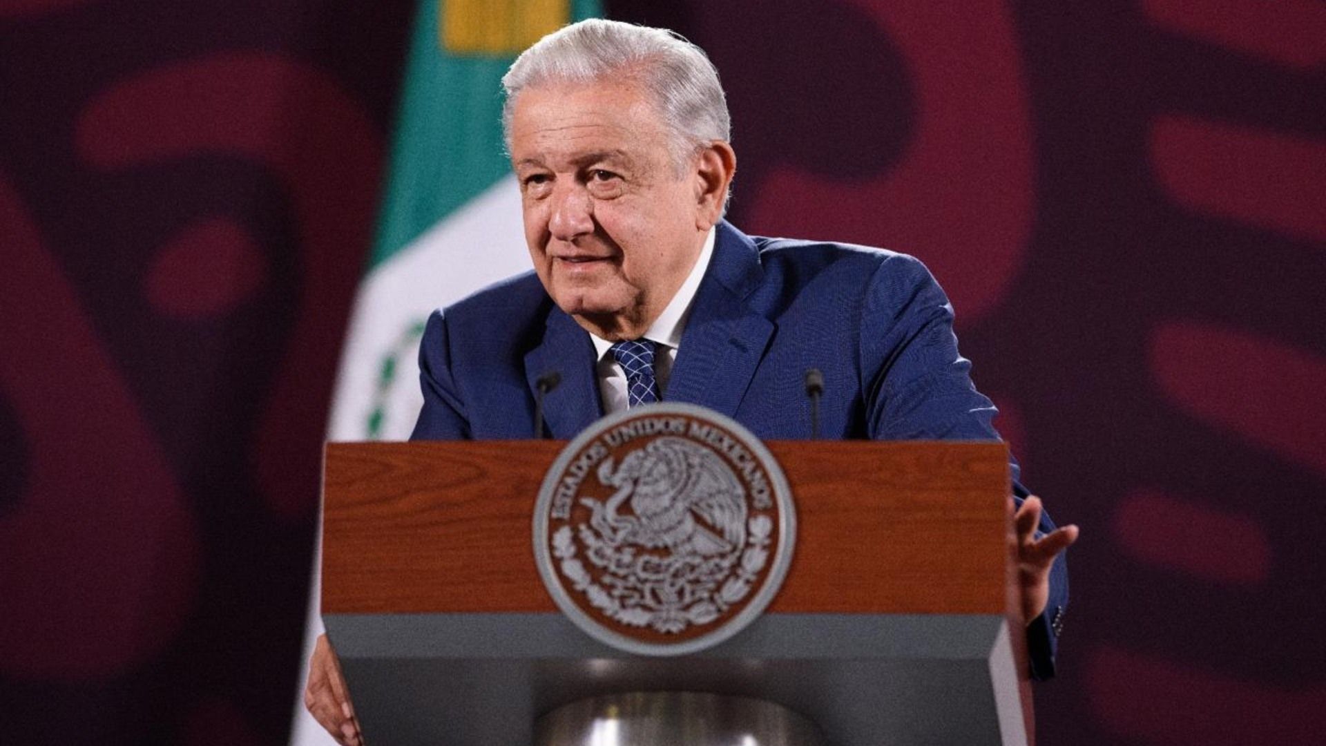 AMLO Insiste en Desaparecer Organismos Autónomos para 'Quitar Copete de Privilegios'