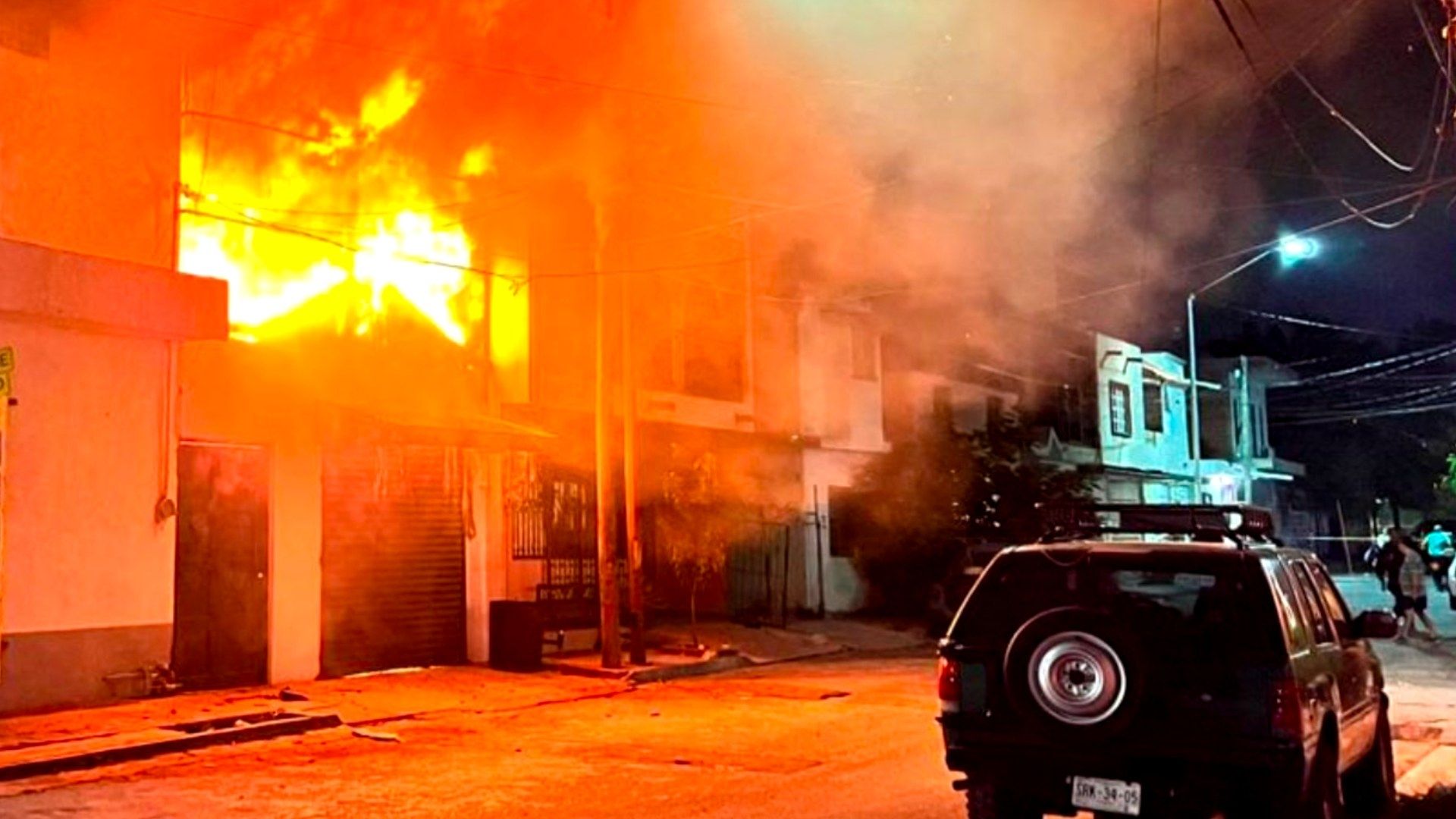 El incendio provocó pánico entre habitantes de la colonia Noria Sur de Apodaca. Foto: N+