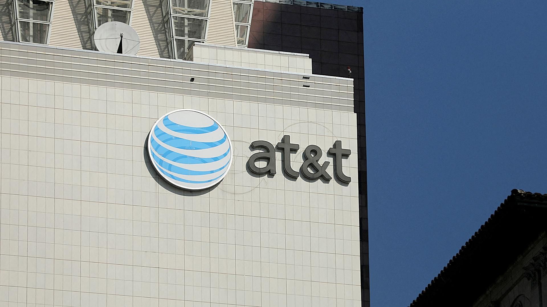 Roban Datos de 109 Millones de Clientes en Ciberataque a AT&T