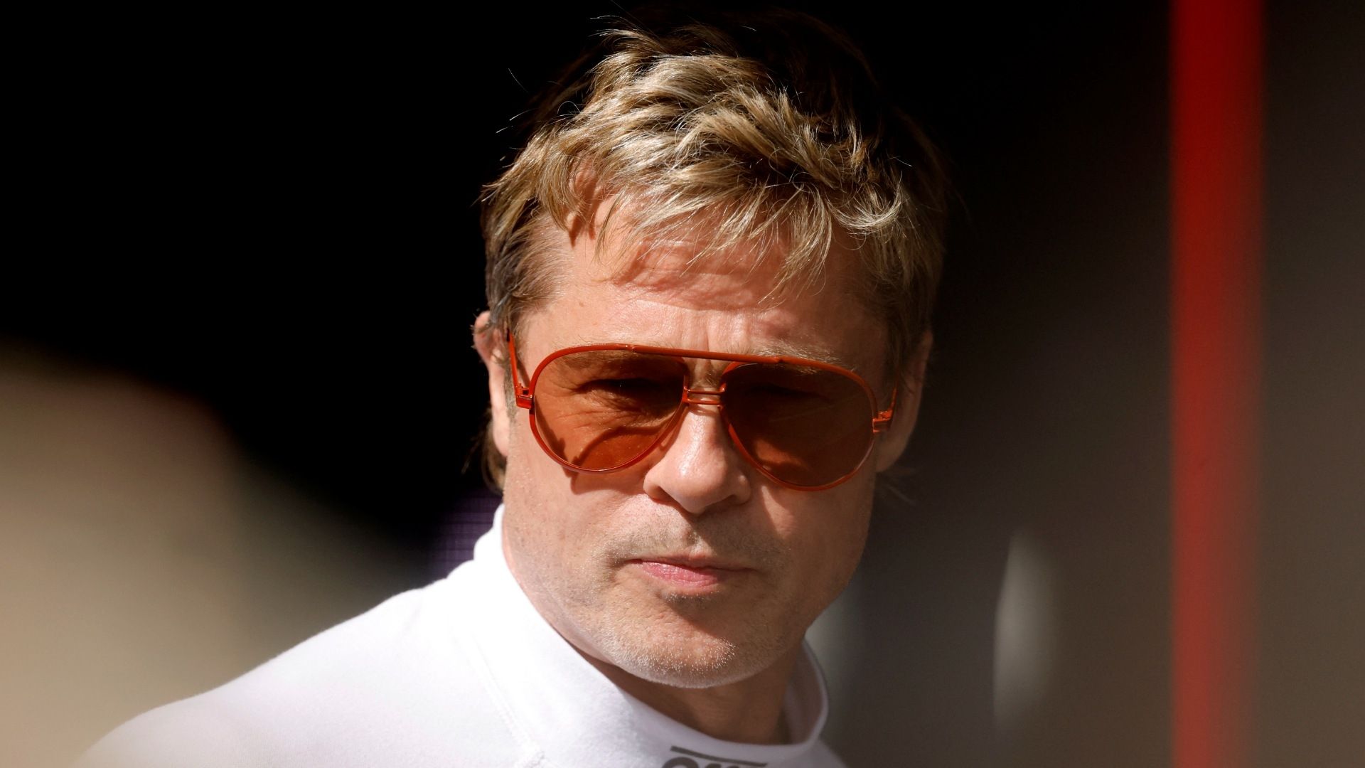 Brad Pitt roba cámara a Checo Pérez