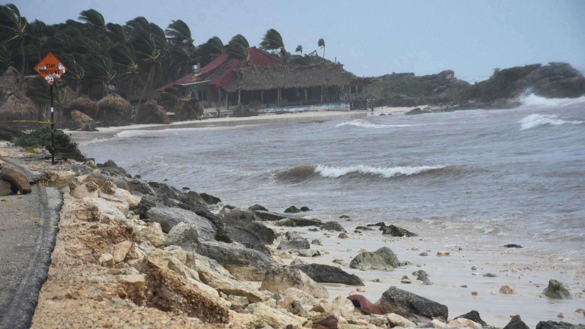 Las costas de Tulum, previo a la llegada del huracán Beryl