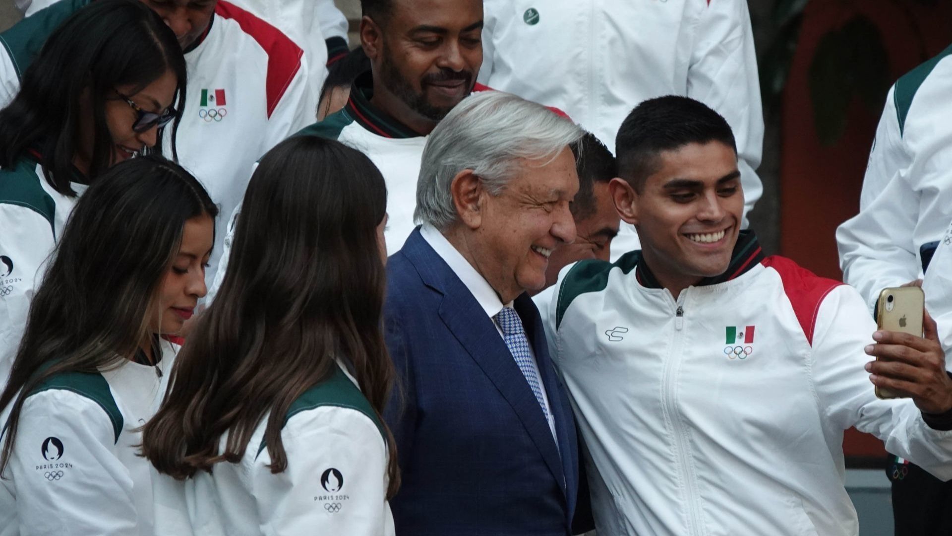 ‘Ya Tenemos sus Apoyos para Cuando Regresen’: Mensaje de AMLO a Atletas de México en París 2024