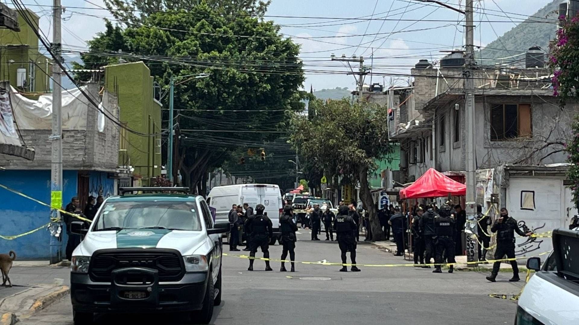 Vecinos ‘Chismosos’ Ayudan a Capturar a Sujetos con Restos Humanos en Iztapalapa 