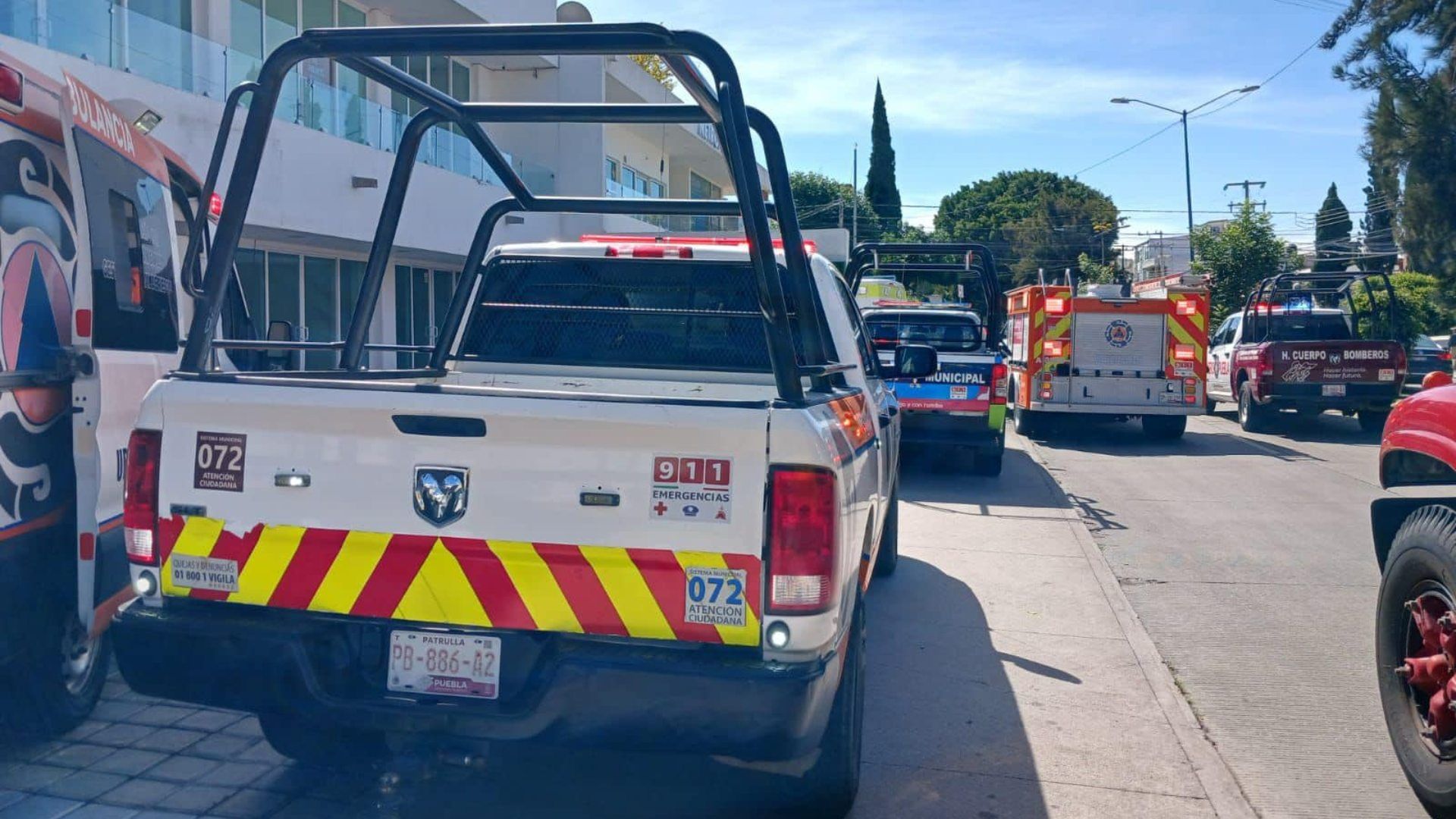 Niño de 14 Años Intenta Evitar Detención de su Papá y Policía le Dispara en Puebla 