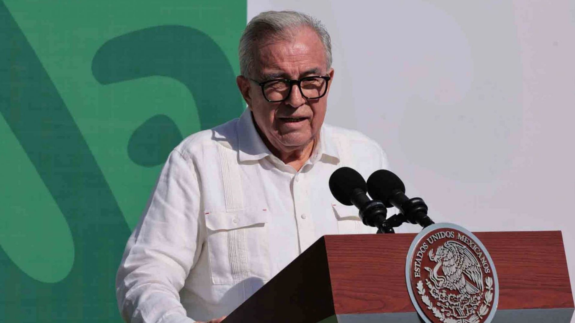 El gobernador de Sinaloa dijo que viajó a EUA el mismo día que detuvieron a 'El Mayo' Zambada 