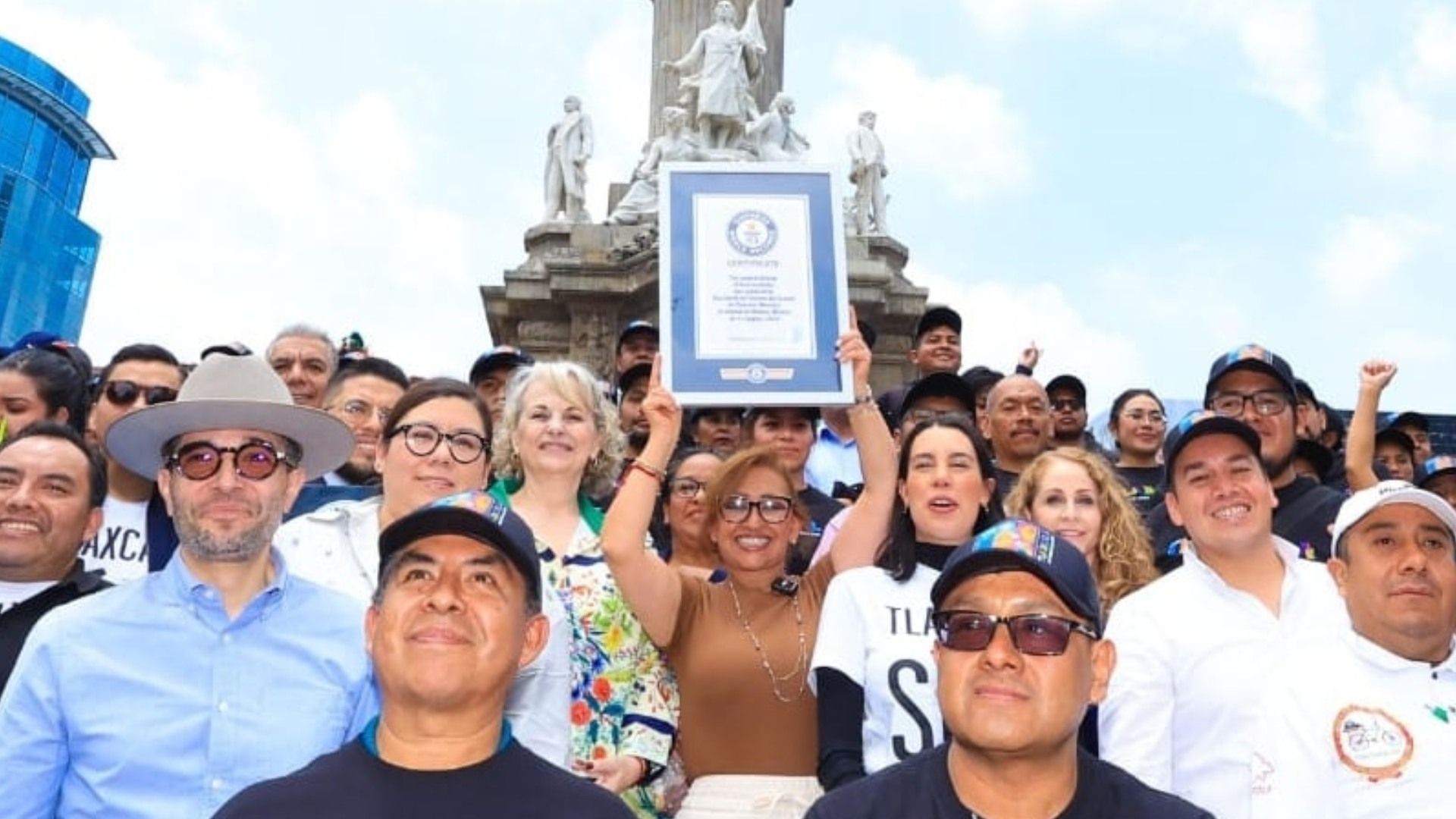 Tlaxcala Establece Récord Guinness de Mayor Variedad de Guisos de Tacos de Canasta