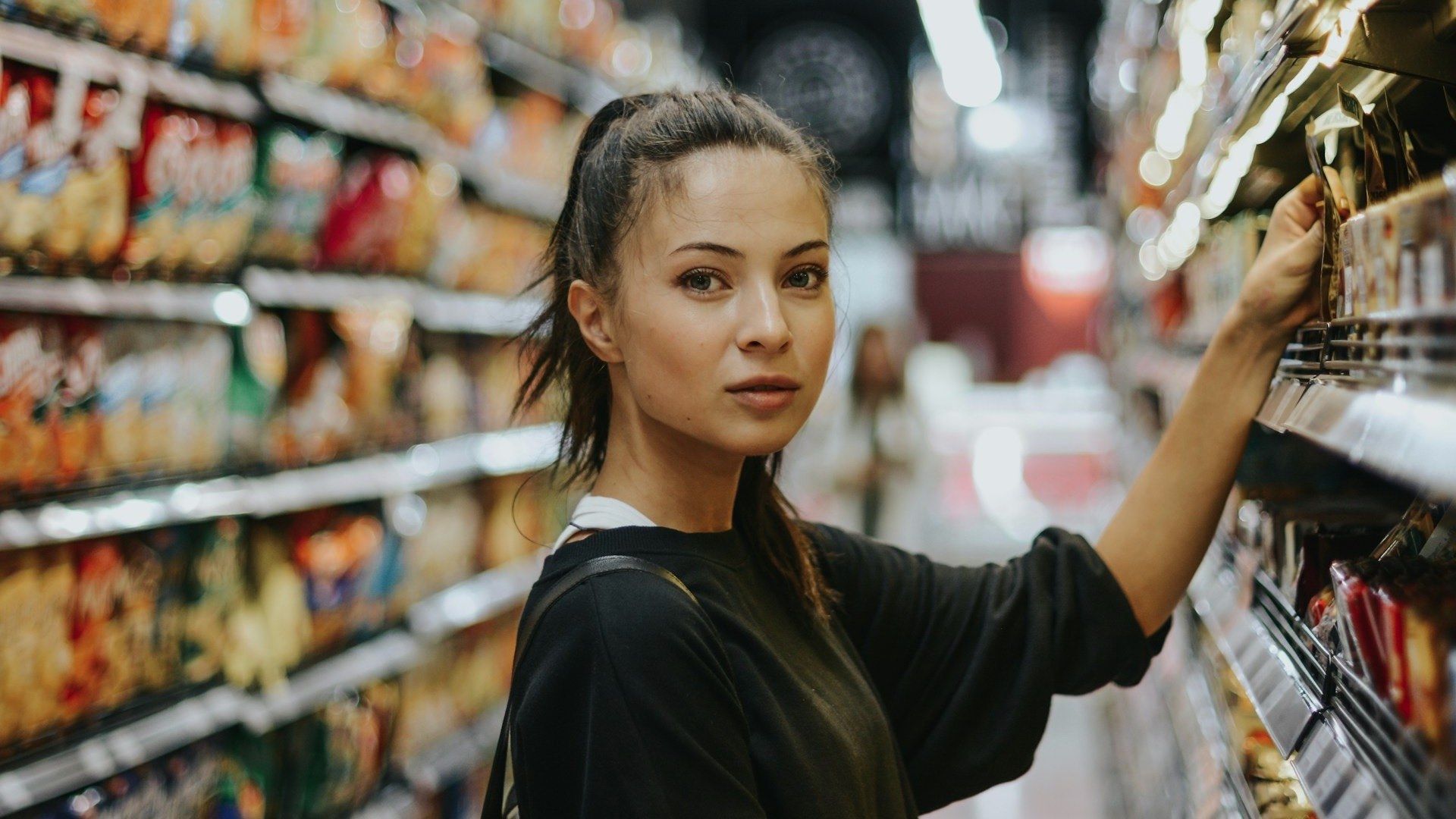 Españoles van al supermercado Mercadona a ligar