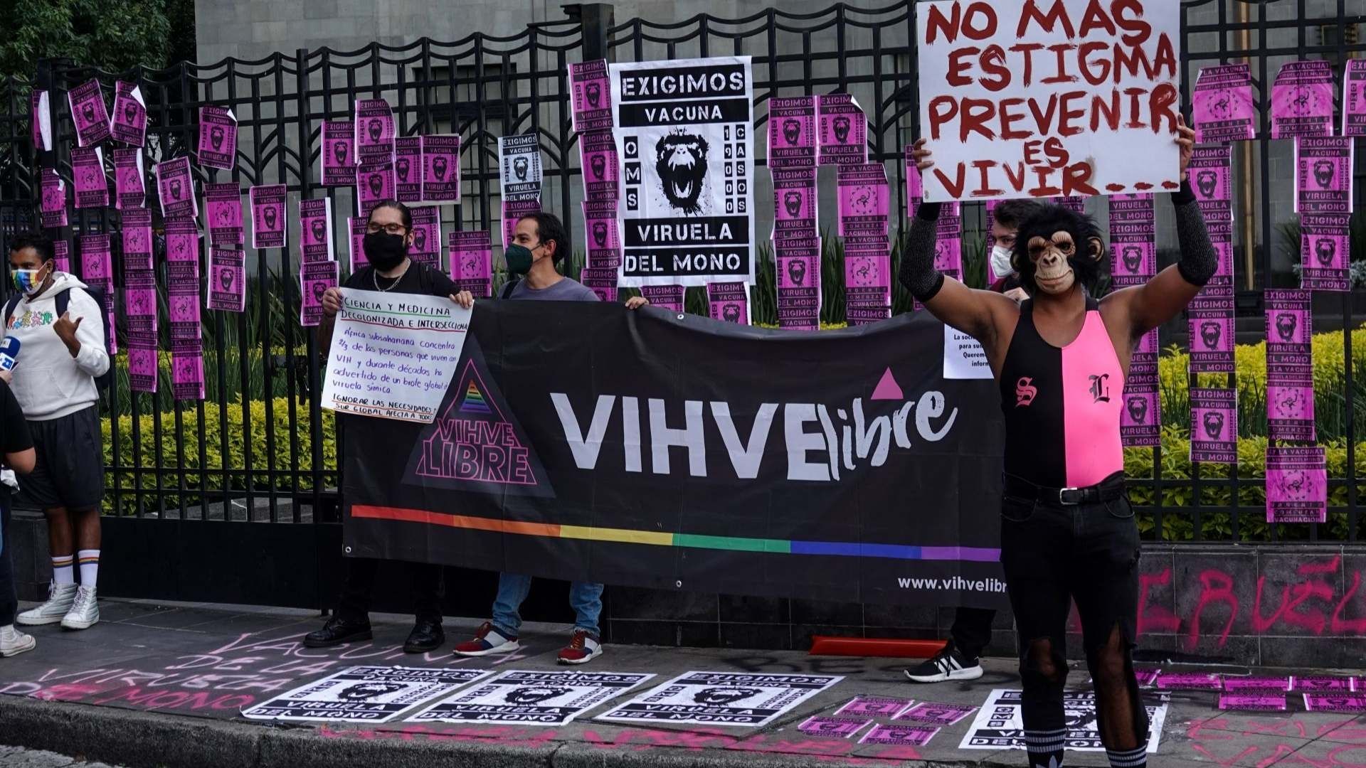 Protesta en la CDMX para exigir tratamientos para enfermos de viruela del mono