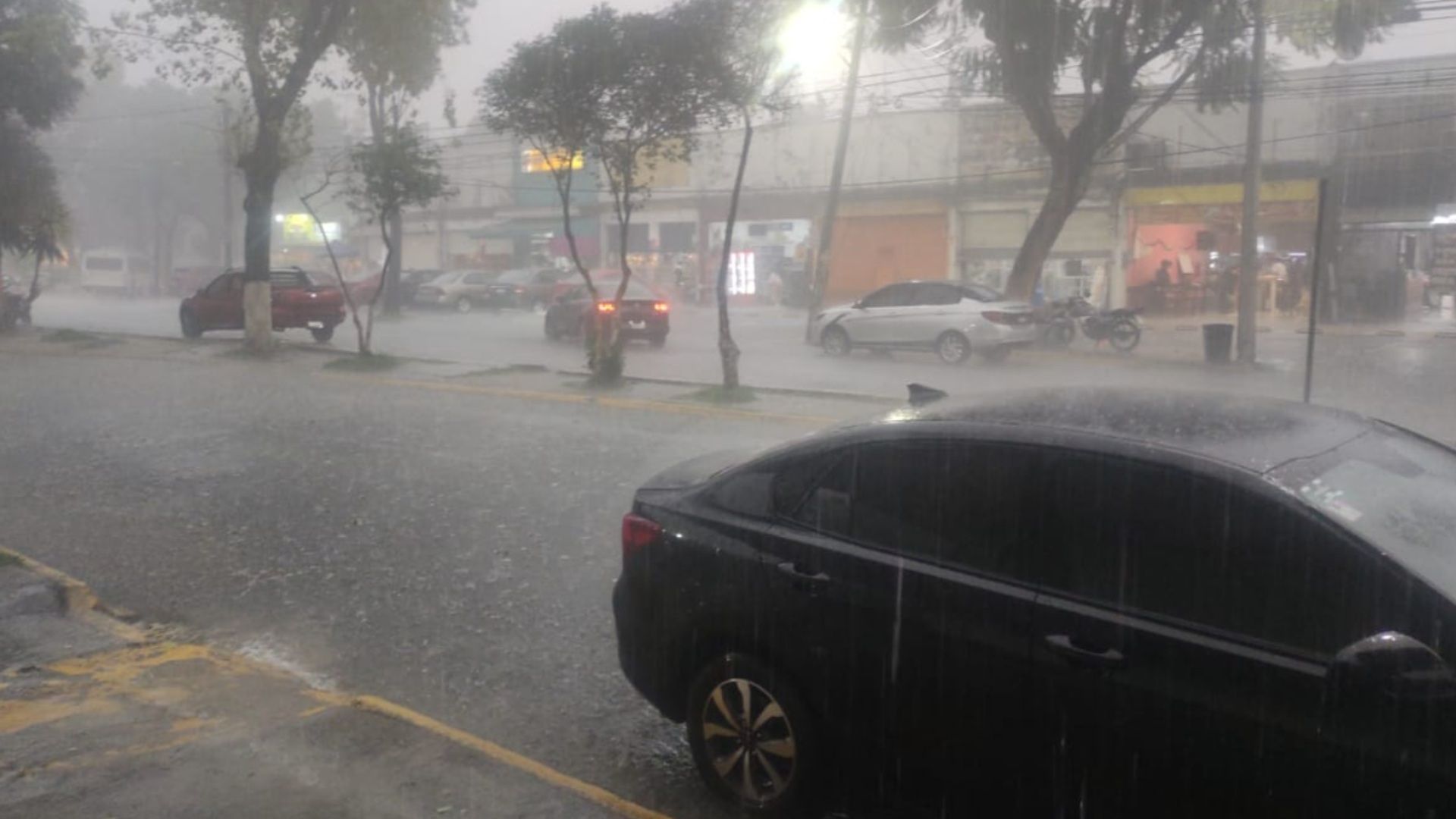 Tormenta causa afectaciones en el municipio de Tlalnepantla, Estado de México. Foto: X @vialhermes