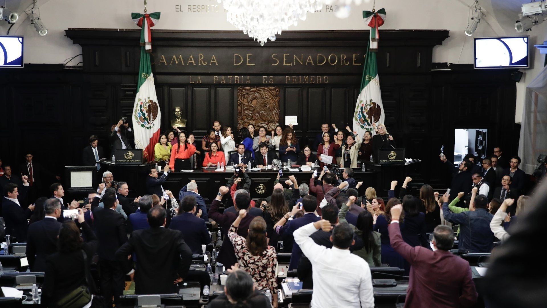 Senadores Aprueban en lo General y en lo Particular la Reforma Judicial