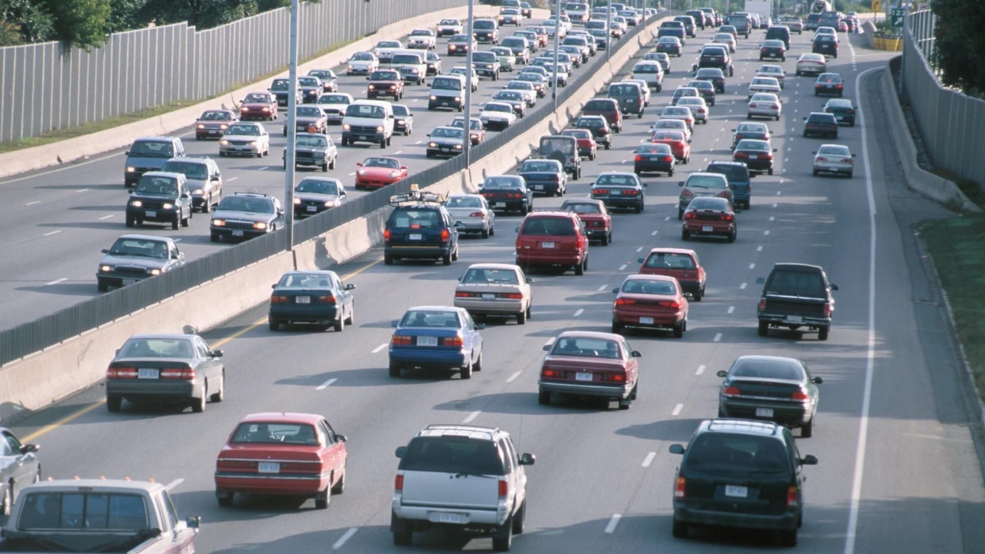 coches en trafico