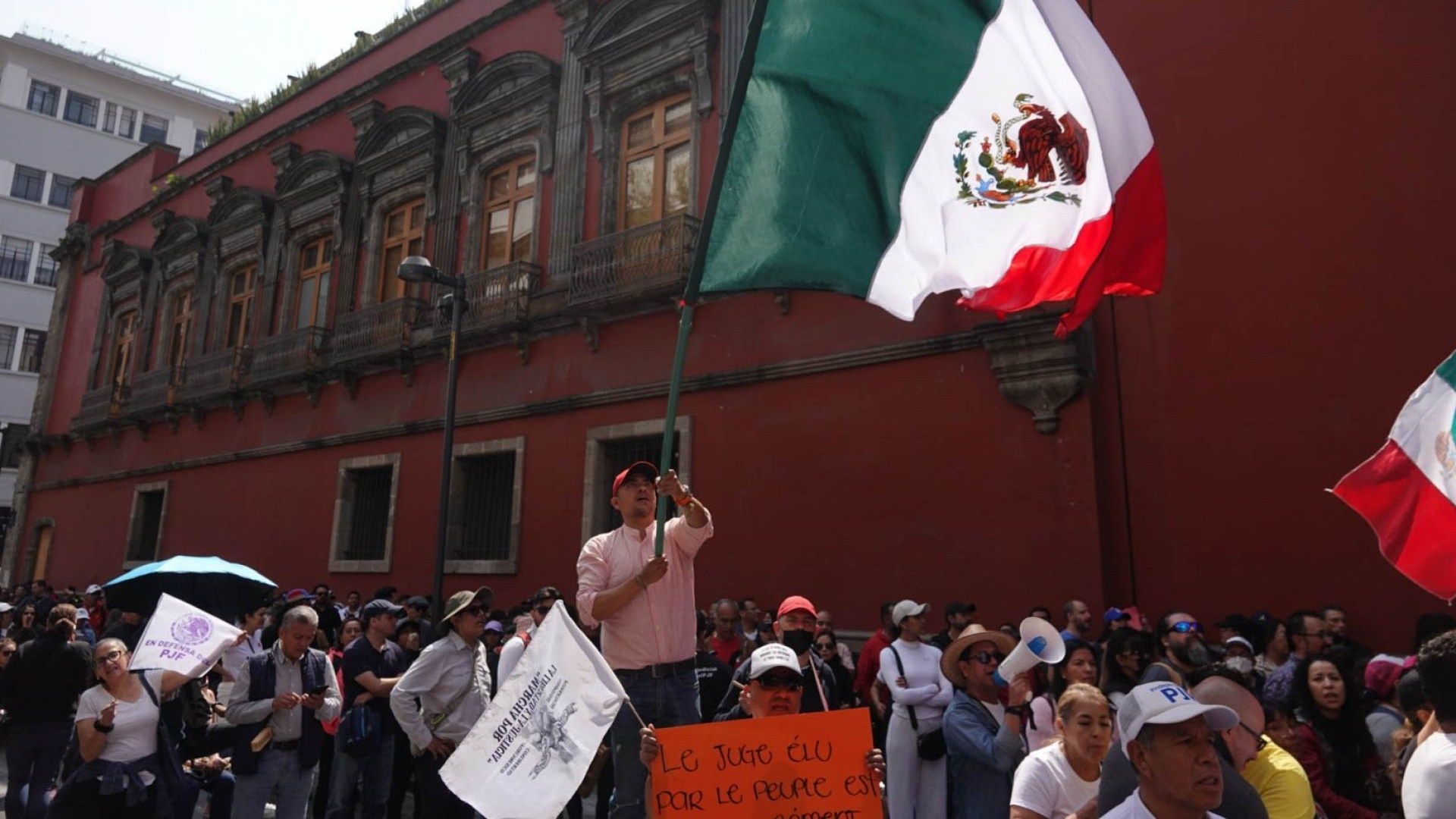 Marchas Hoy 15 de Octubre de 2024 en CDMX: Manifestaciones y Concentraciones