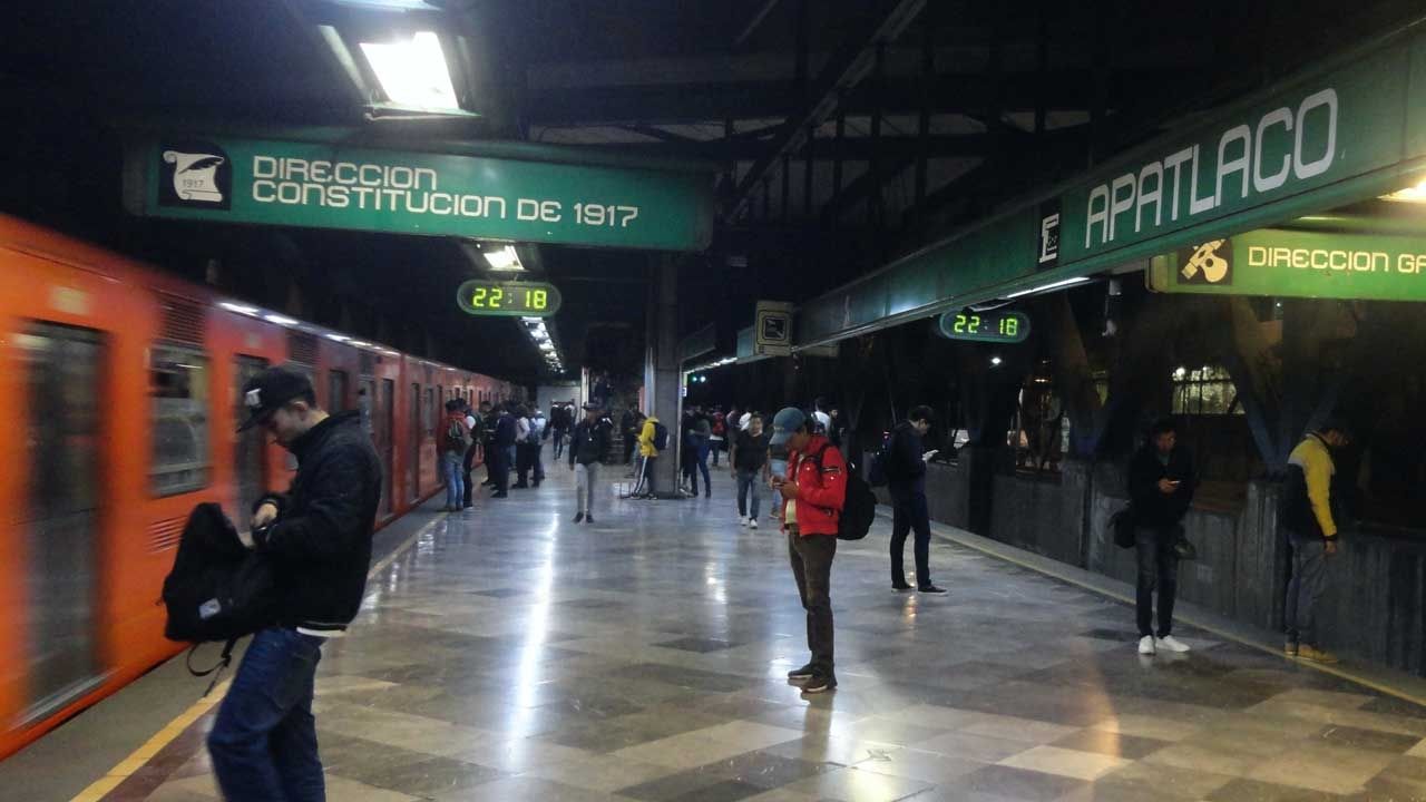 Línea 8 del Metro de la CDMX. 