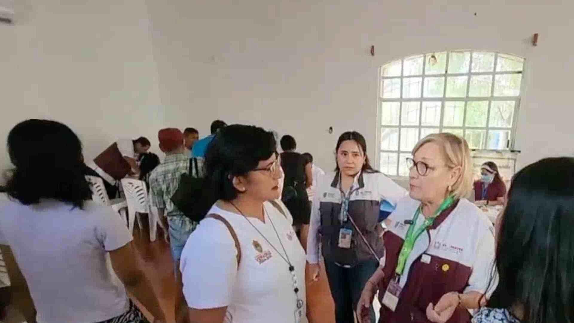 Brigada Médica en Mundo Nuevo, Coatzacoalcos, Tras Afectaciones por Olores Químicos