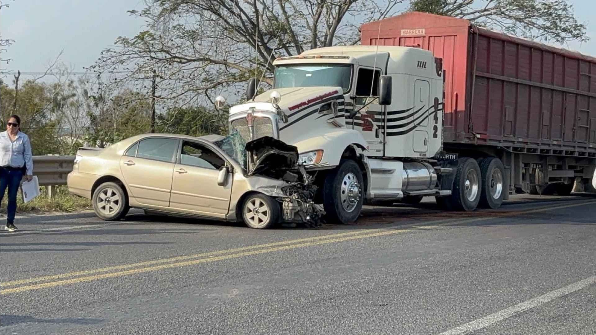 Mujer Muere en Accidente Contra Tráiler Sobre Libramiento Poniente de Altamira