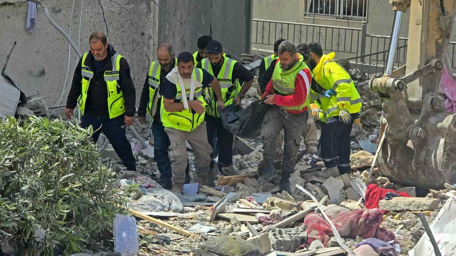 Irán Eleva a 3 mil 375 Los Muertos Tras Ataques de EUA e Israel