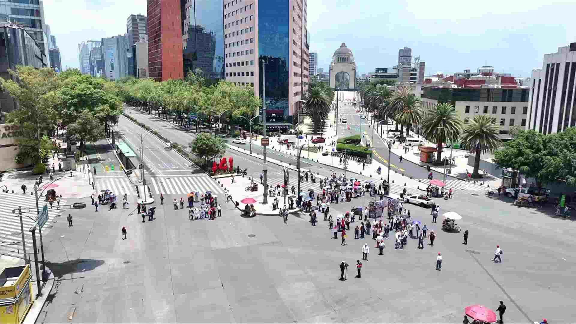 Jueves de Bloqueos en CDMX: Billeteros Bloquean Reforma en Ambos Sentidos