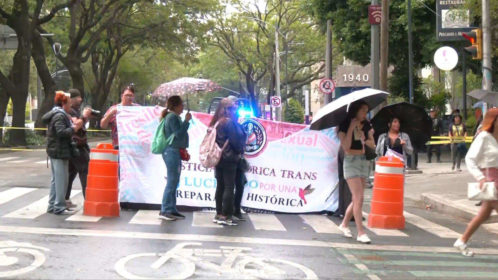 Bloquean en Insurgentes Sur a la Altura de Vito Alessio Robles, en CDMX