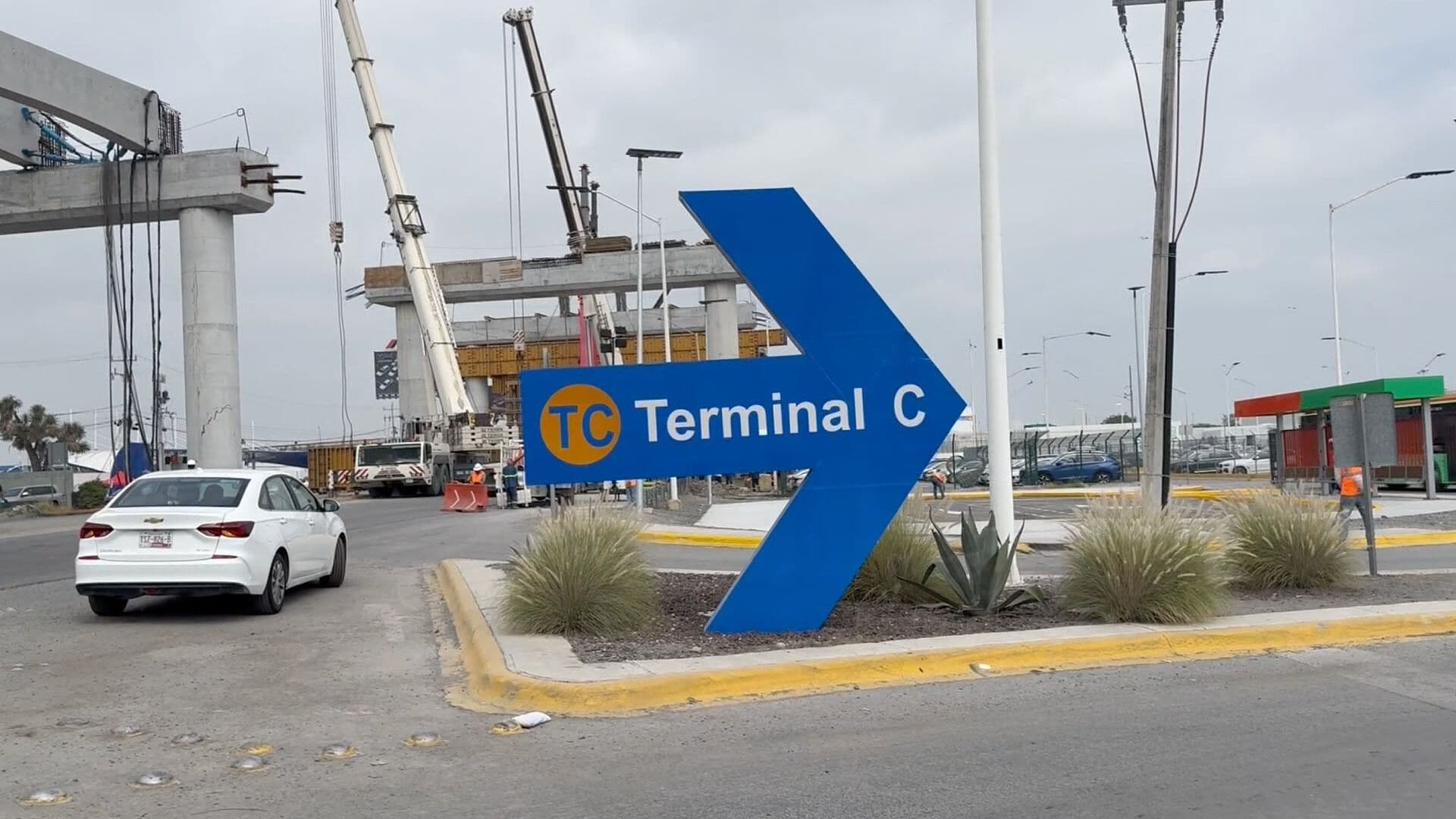 ¿Cuánto Hay que Caminar para Tomar un Taxi de Aplicación en el Aeropuerto de Monterrey?