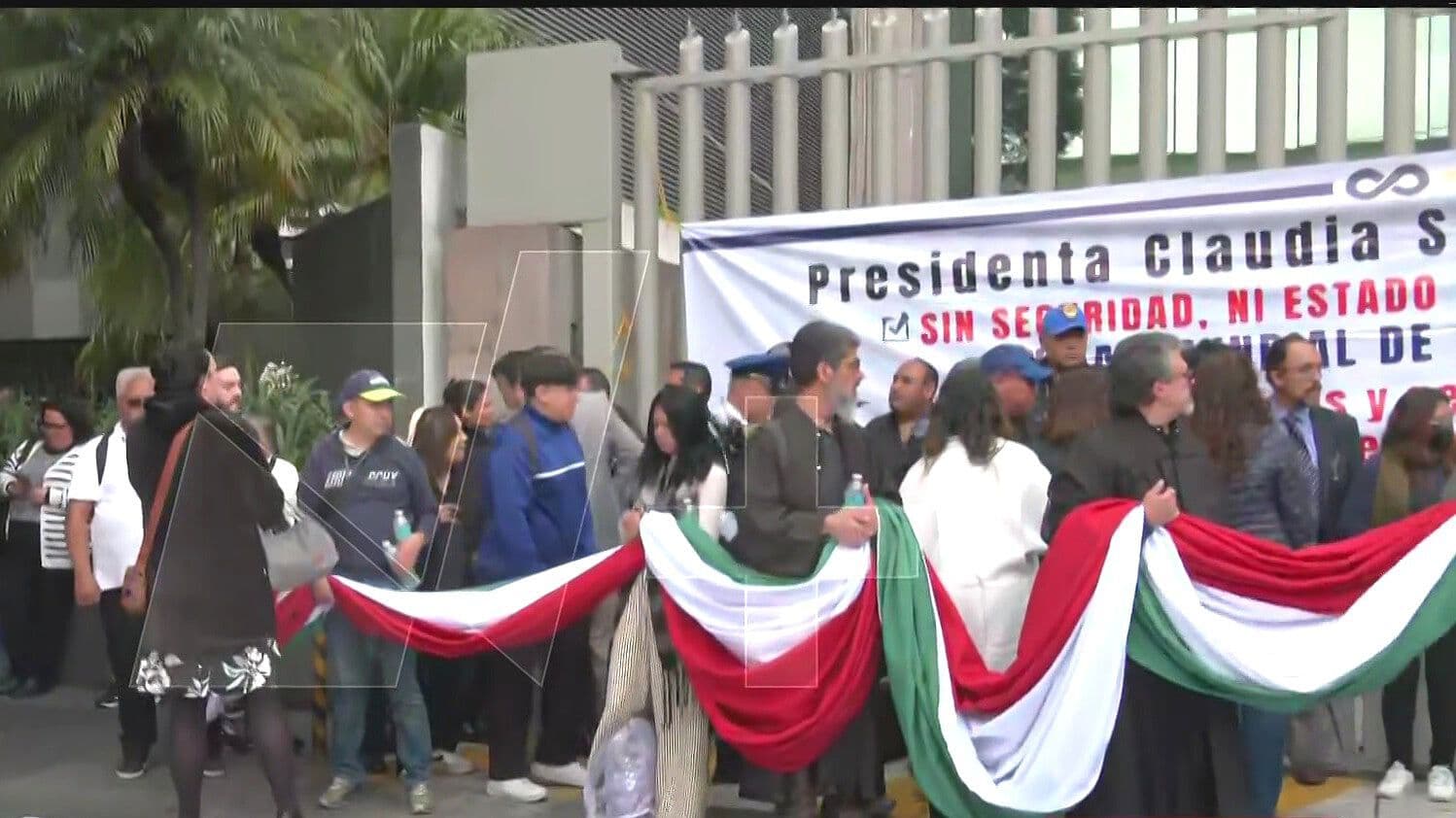 Extrabajadores del Poder Judicial Bloquean Av. Insurgentes: Te Decimos las Alternativas Viales