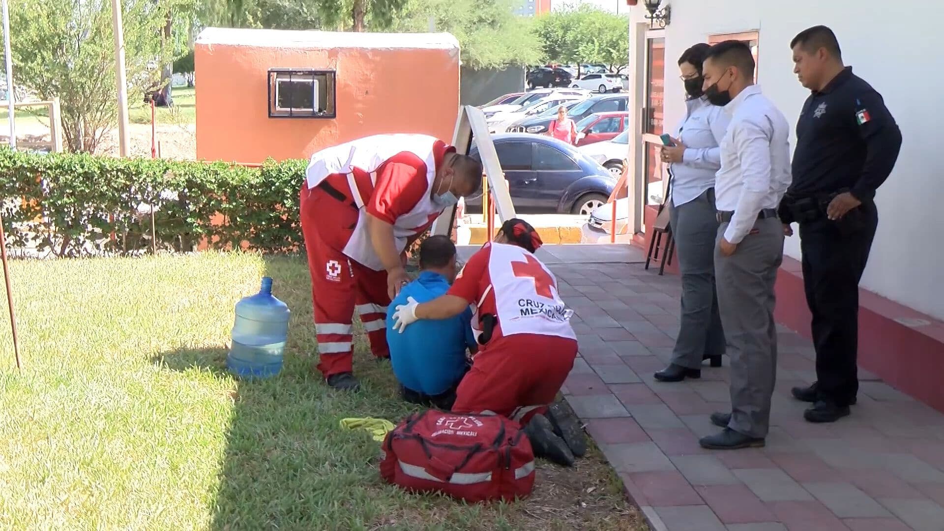Cruz Roja Refuerza Puntos de Hidratación Ante el Calor Extremo en Mexicali
