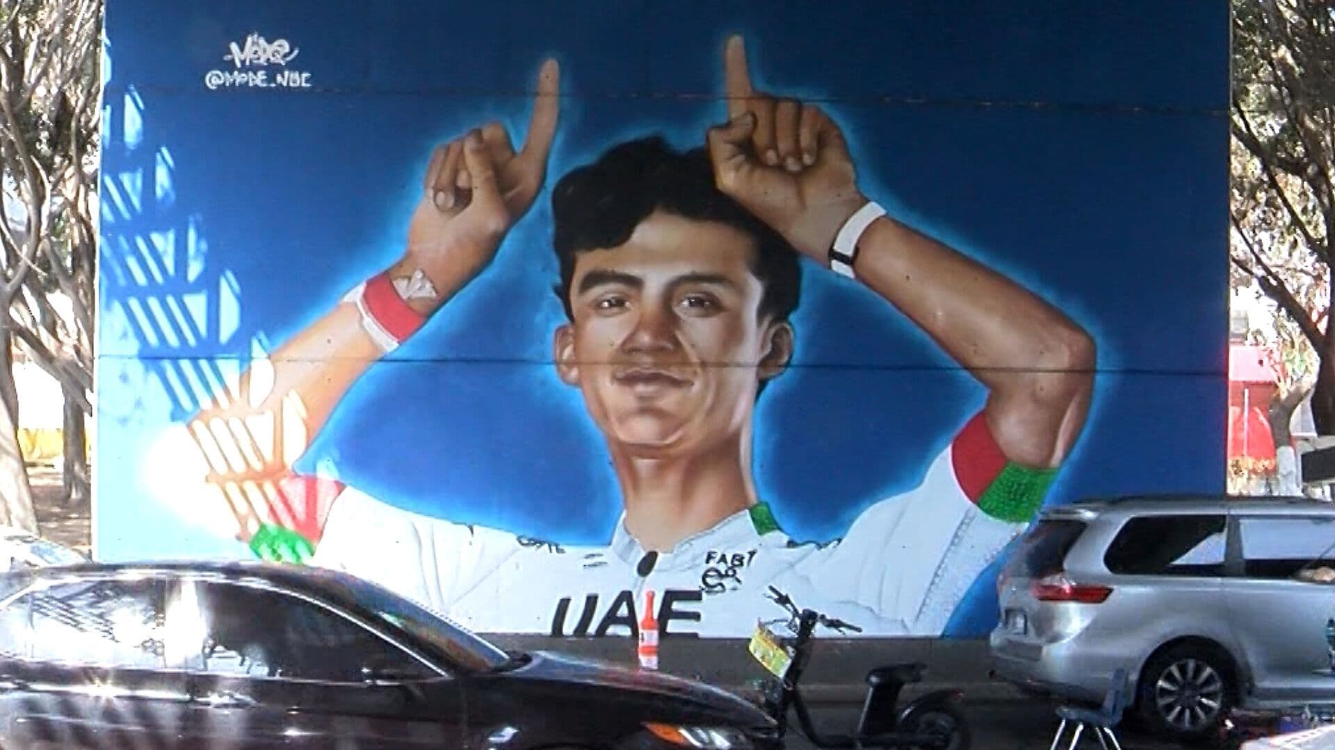 Suman Mural de Isaac del Toro en Paseo de la Fama del Deporte en Garita San Ysidro de Tijuana