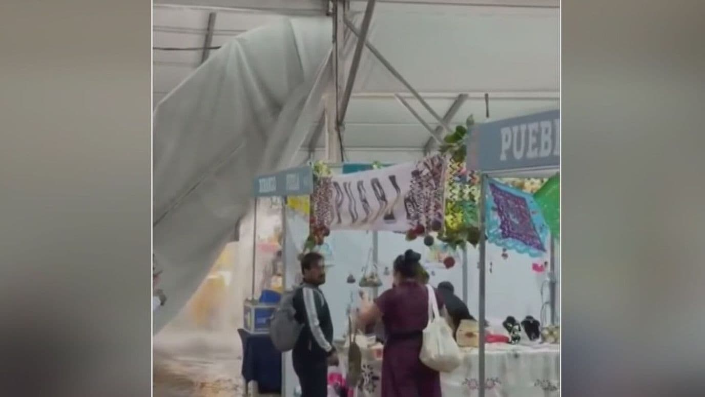 Lluvia en Texcoco Derriba una Lona e Inunda la Feria del Libro de Chapingo