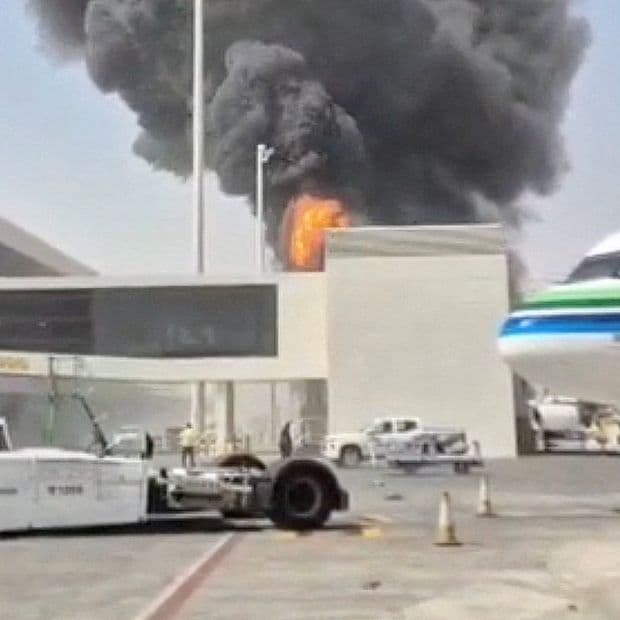 Incendio en aeropuerto de Riad
