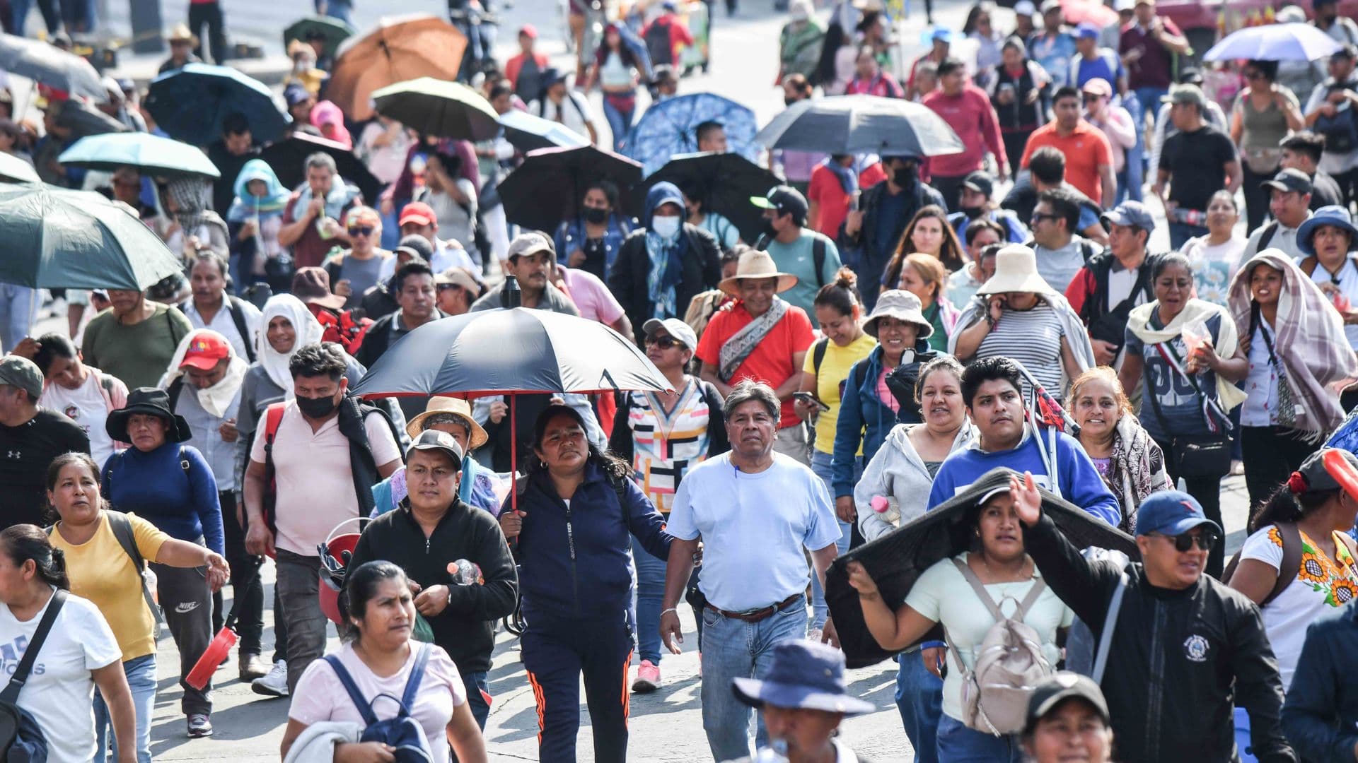 Si No Hay Solución a las Demandas, No Rodará el Balón, Amenaza la CNTE