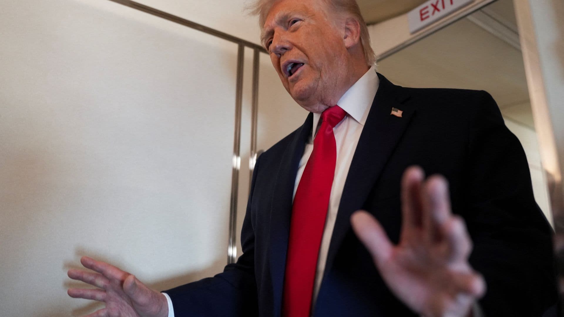 Trump Urge a Irán e Israel a Detener Ataques y Afirma que Buscan Alto al Fuego Inmediato