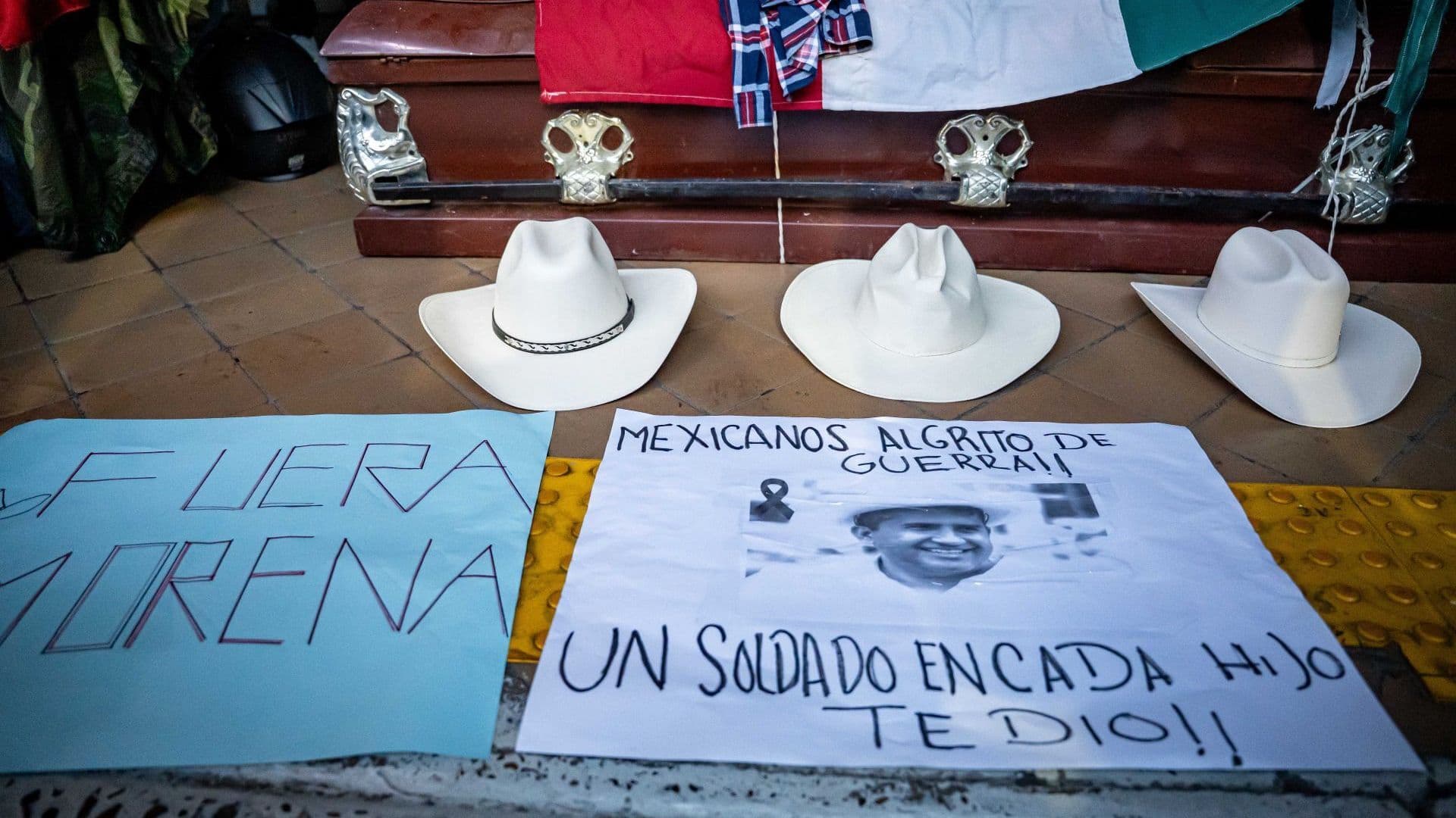 Manifestación en Tijuana el 15 de noviembre 2025 luego del homicidio de Carlos Manzo, en Uruapan.