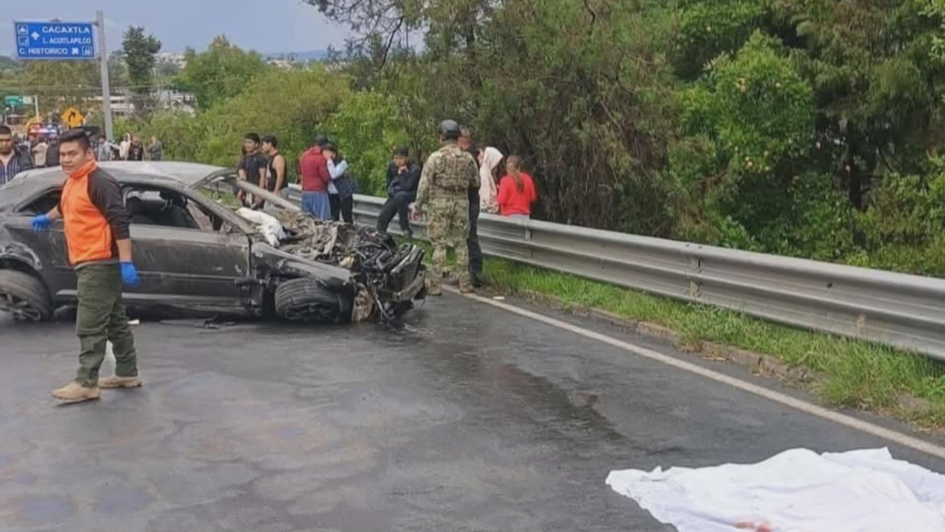 Muere Bombero de Tlaxcala por Choque y Volcadura de su Automóvil en Carretera