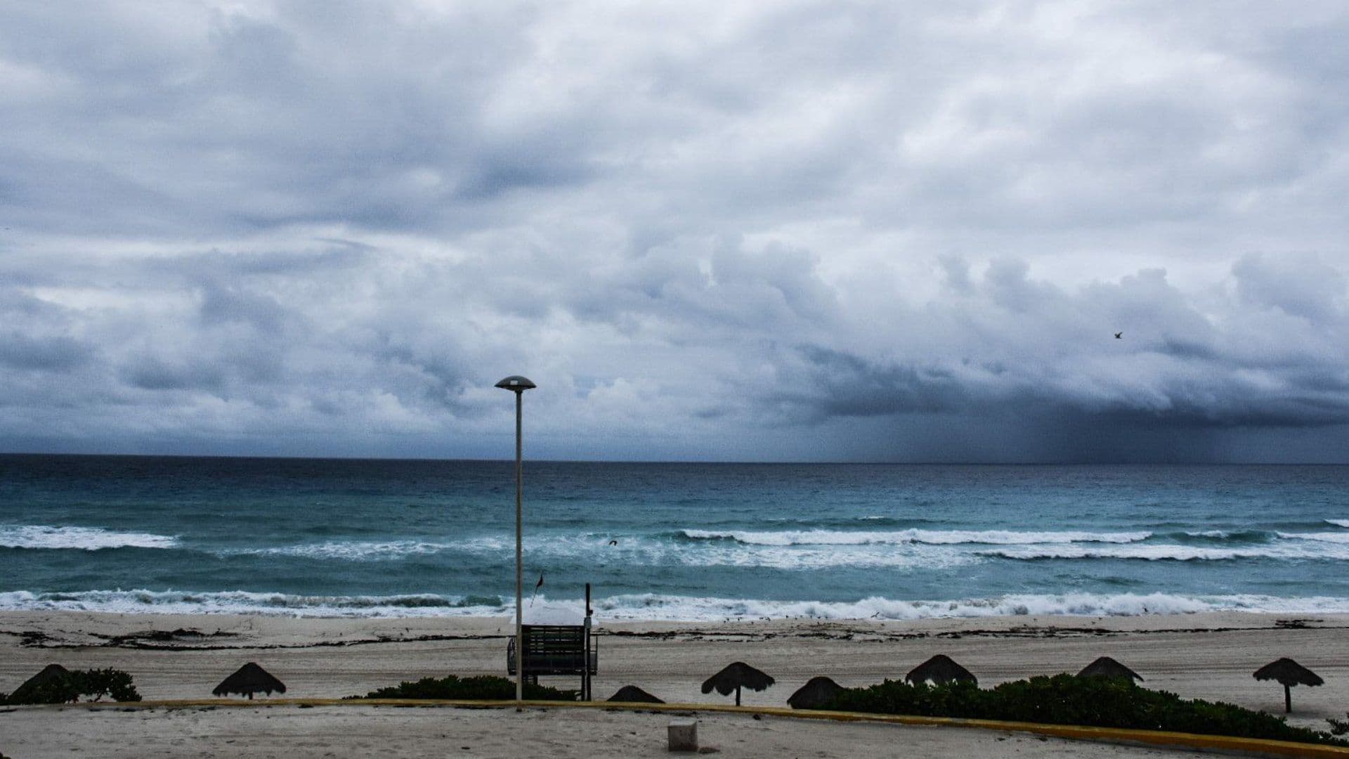 Playas de QRoo durante llegada de tormenta Marco en agosto 2020. Foto: Cuartoscuro | Archivo