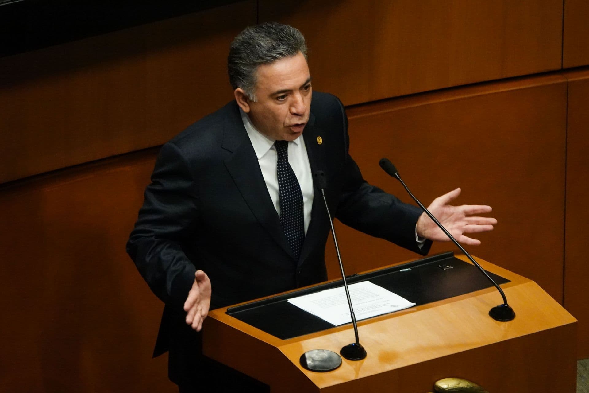 Enrique Inzunza Cázarez Se Reincorpora al Senado