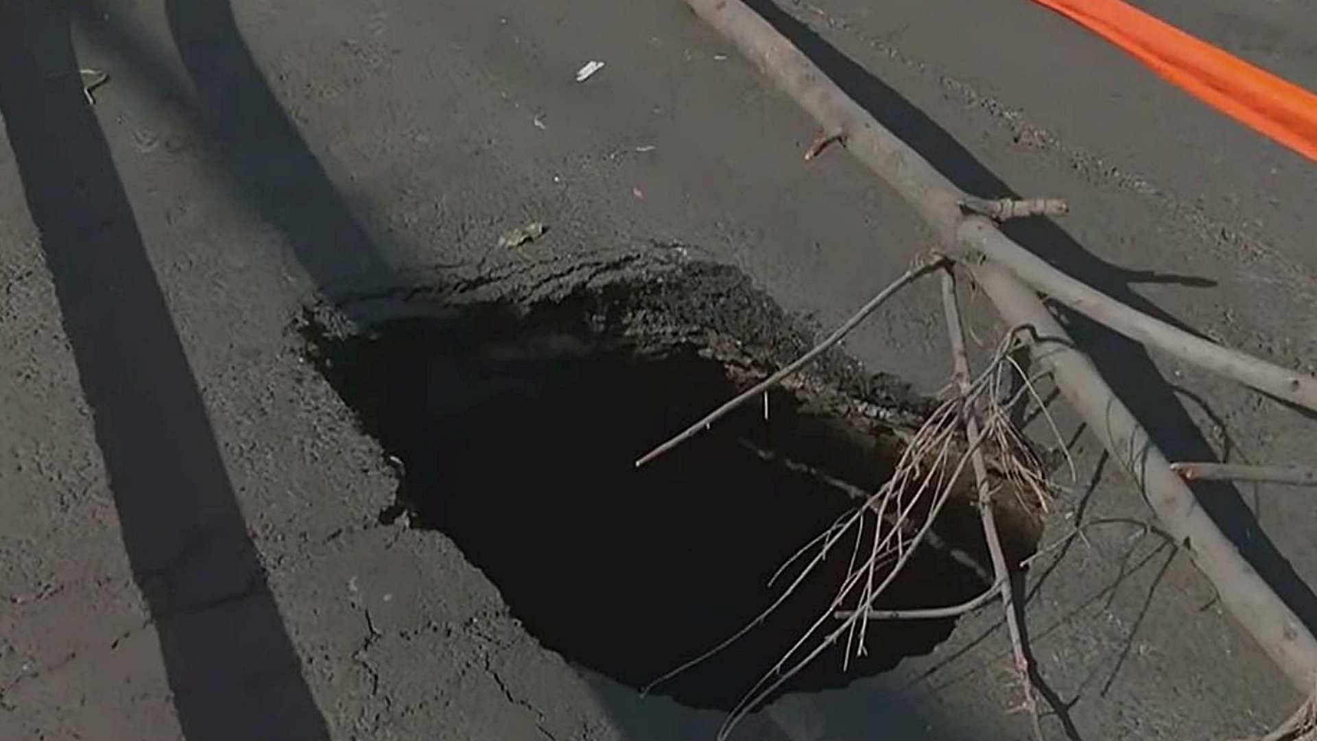 Se Abre Otro Enorme Socavón en Iztapalapa, CDMX: ¿Dónde Está Ubicado?