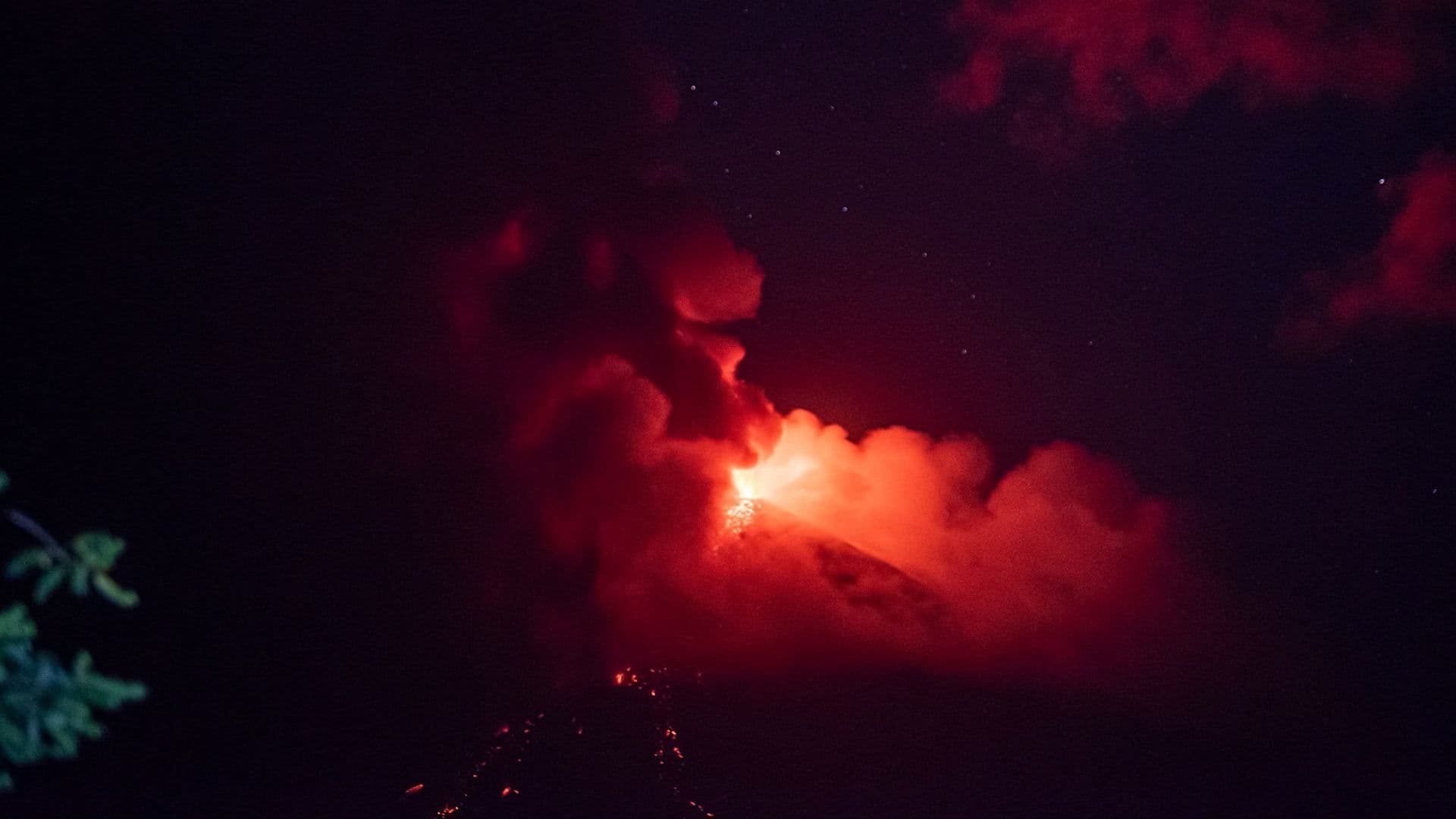 Actividad del Volcán de Fuego de Guatemala en agosto 2026. Foto: X @ConredGuatemala