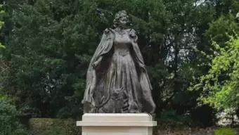 Foto: Estatua de la Reina Isabel II